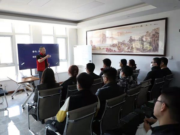 公司銷售部舉行4月份大戰(zhàn)啟動會