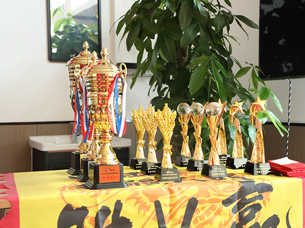 公司6月銷售拓疆大戰(zhàn)復(fù)盤會(huì)